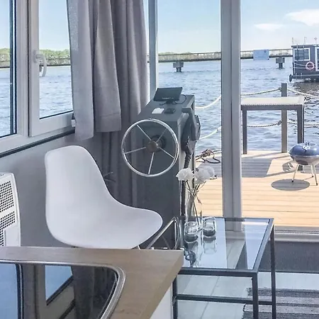 1 Bedroom Gorgeous Ship In 4* Loitz