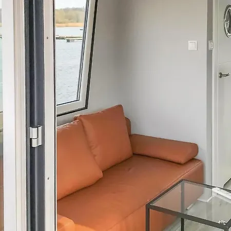 1 Bedroom Gorgeous Ship In 4* Loitz